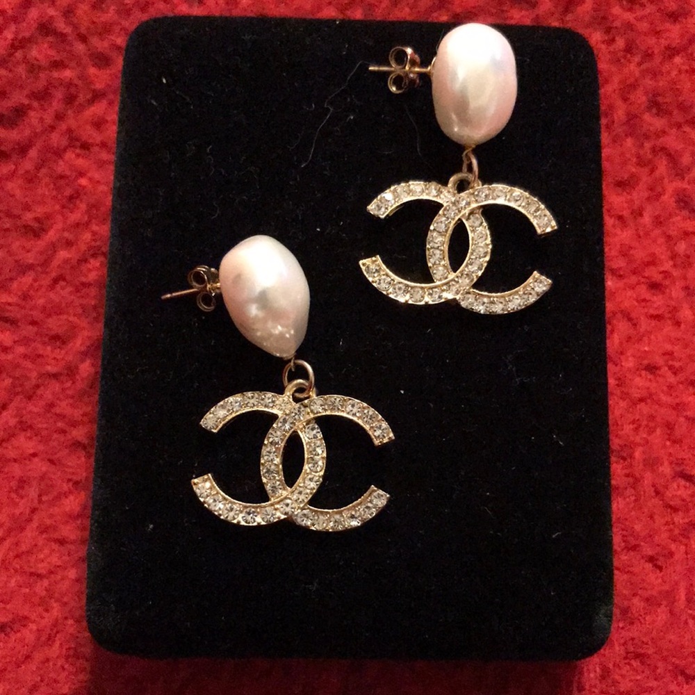 Akoya sea Pearl earrings